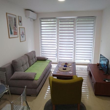 Ostrovo Apartman "N" Srebrno Jezero מראה חיצוני תמונה